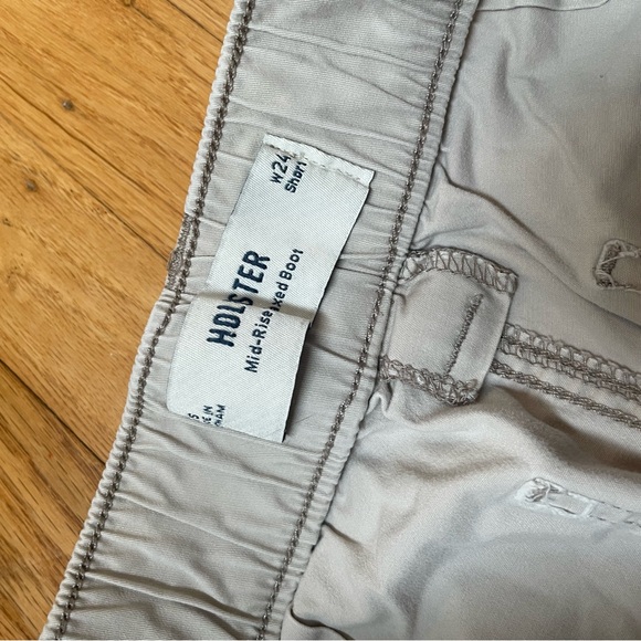 Hollister Mid rise Relaxed Cargo Pants - Picture 12 of 16